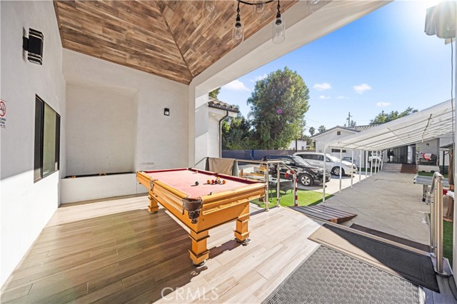 Detail Gallery Image 20 of 24 For 22913 Burbank, Woodland Hills,  CA 91367 - 11 Beds | 8 Baths