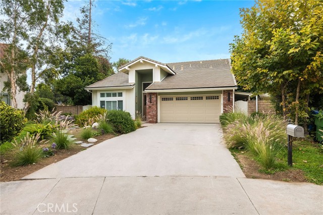 20516 Germain Street, Chatsworth CA: https://media.crmls.org/medias/b8d5acf5-04a6-410e-98d5-8a58a77caaf0.jpg