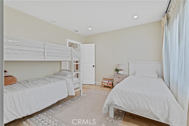 Detail Gallery Image 21 of 47 For 12426 Idaho Ave, Los Angeles,  CA 90025 - 3 Beds | 3 Baths