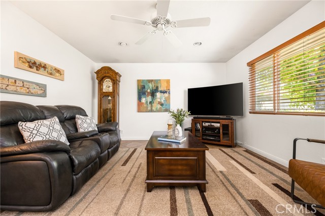 4514 Jamestown, Yorba Linda CA: https://media.crmls.org/medias/b8d5fbfe-48a0-42f3-9887-0784262a7f3a.jpg