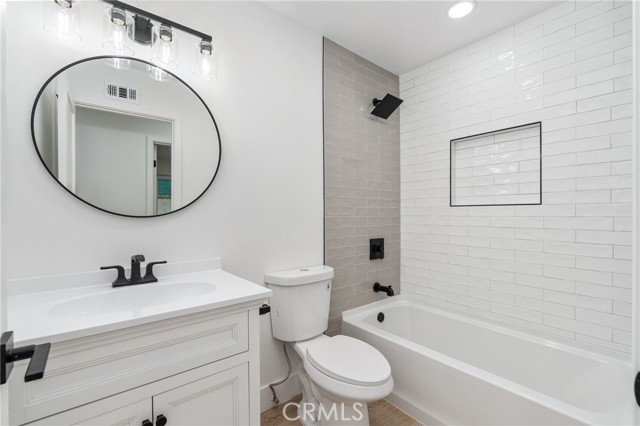 146 N Quail Lane, Orange CA: https://media.crmls.org/medias/b8d649fd-6b67-44d3-b077-608826bb86d8.jpg