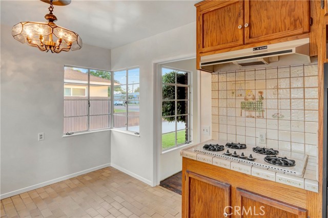606 N Ohio Street, Anaheim CA: https://media.crmls.org/medias/b8d69545-1e8f-43fa-8d1f-a9c3ad441a1d.jpg