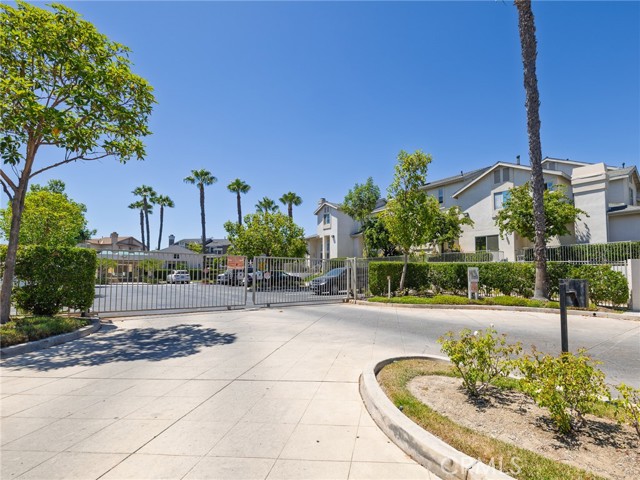 23238 Colony Park Drive, Carson CA: https://media.crmls.org/medias/b8d6bd34-99b4-4261-9c0a-dcc100715225.jpg