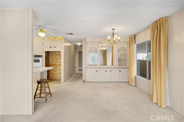 2240 Lake Glen Dr, La Habra CA: https://media.crmls.org/medias/b8d82204-60b5-42a9-b5cb-b87ee1057f9a.jpg