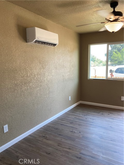 Detail Gallery Image 12 of 14 For 209 S Magnolia Ave, Farmersville,  CA 93223 - 2 Beds | 2 Baths
