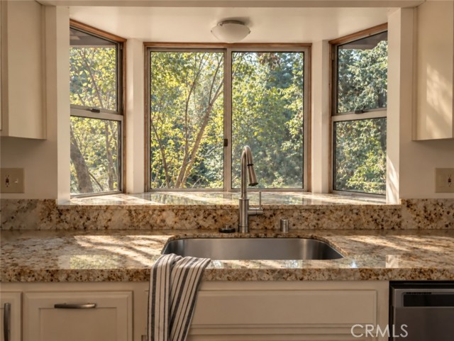 433 Golf Course, Lake Arrowhead, CA 92352