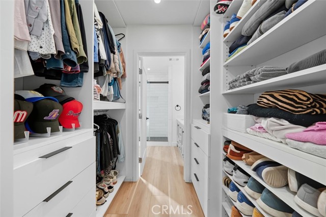 5357 122nd St, Hawthorne CA: https://media.crmls.org/medias/b8d9e944-e5f9-406a-8359-aebc070af300.jpg