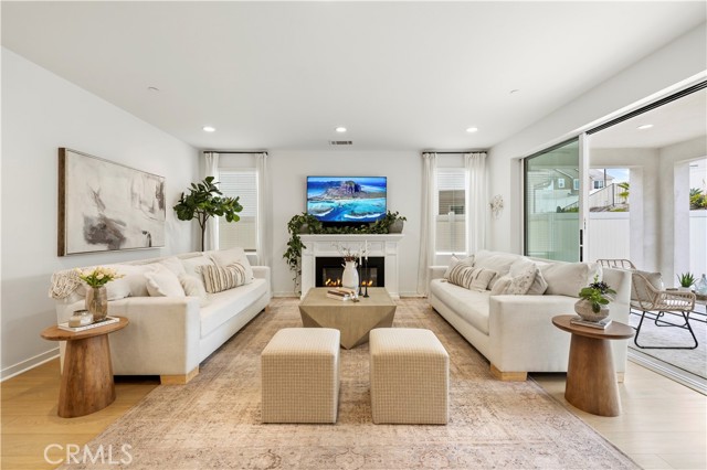 5 Bed Home for Sale in Saugus, California