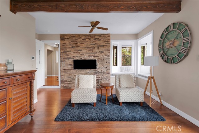 825 Grass Valley Road, Lake Arrowhead CA: https://media.crmls.org/medias/b8dbf5e0-d3ce-4806-b39e-15b94ce8be2c.jpg