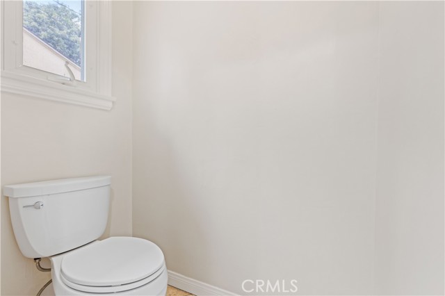 13405 Tiara Street, Valley Glen CA: https://media.crmls.org/medias/b8dc15fa-c6d1-4e11-b14e-a23bf614a0cf.jpg