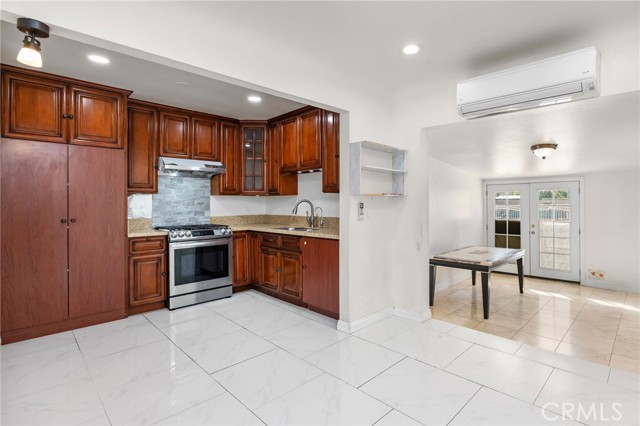 Detail Gallery Image 10 of 45 For 1414 E Thackery, West Covina,  CA 91791 - 4 Beds | 2 Baths