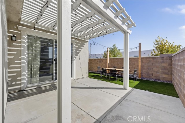16765 Stags Leap Lane, Fontana CA: https://media.crmls.org/medias/b8dc4c19-00d6-448b-8ef2-c8591927d1fd.jpg