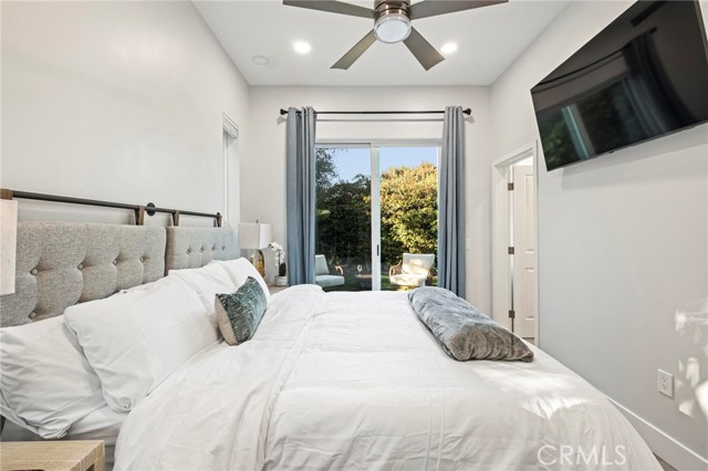 2217 Estribo Drive, Rolling Hills Estates CA: https://media.crmls.org/medias/b8ddc94b-e7f2-475f-9502-5b109524583d.jpg
