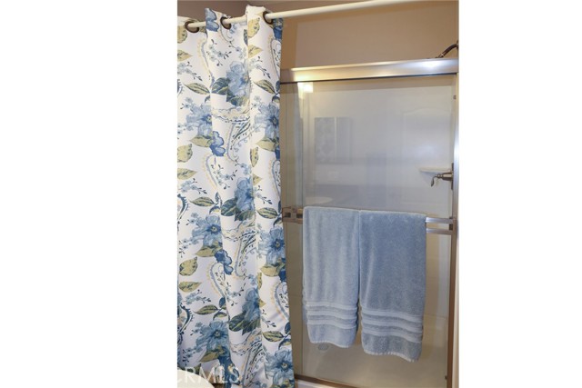 B8dde42f C475 48a9 9fb5 E518ff10356c