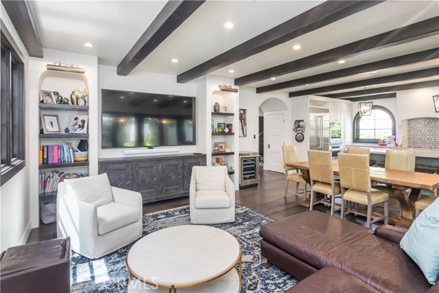 Detail Gallery Image 9 of 48 For 640 Raymond, Santa Monica,  CA 90405 - 4 Beds | 3 Baths