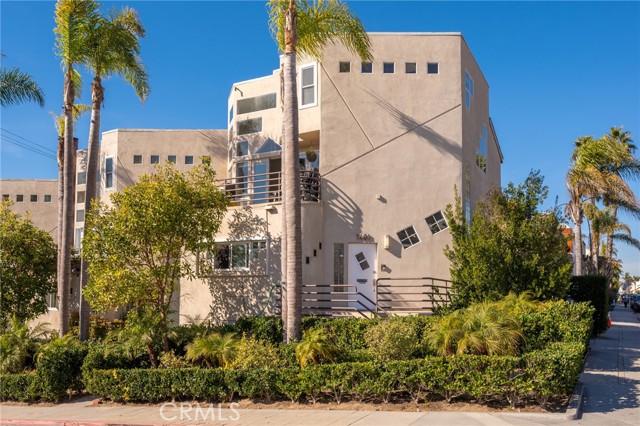 1401 Manhattan Ave, Hermosa Beach, California 90254, 4 Bedrooms Bedrooms, ,2 BathroomsBathrooms,Residential,Sold,Manhattan Ave,SB22023930