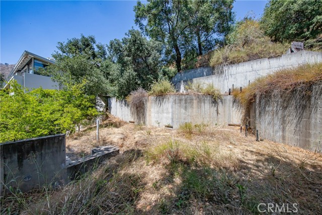 3577 Shaw Ranch Road, Pasadena CA: https://media.crmls.org/medias/b8df1429-c07f-4ef2-bbee-488496ae373c.jpg