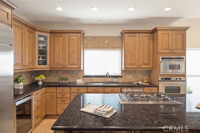 2403 Voorhees Avenue, Redondo Beach, California 90278, 4 Bedrooms Bedrooms, ,3 BathroomsBathrooms,Residential,Sold,Voorhees,SB22138890