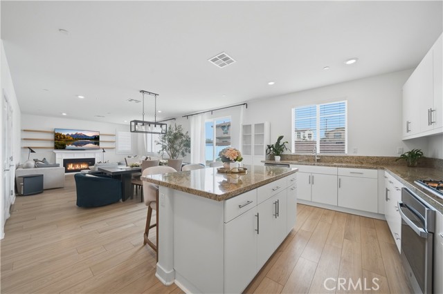 Detail Gallery Image 7 of 40 For 30994 Douglas Crest, Menifee,  CA 92584 - 4 Beds | 3 Baths