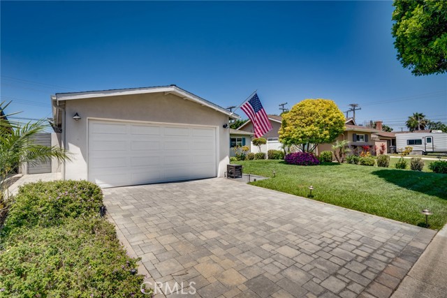 Image 3 for 16521 Rhone Ln, Huntington Beach, CA 92647