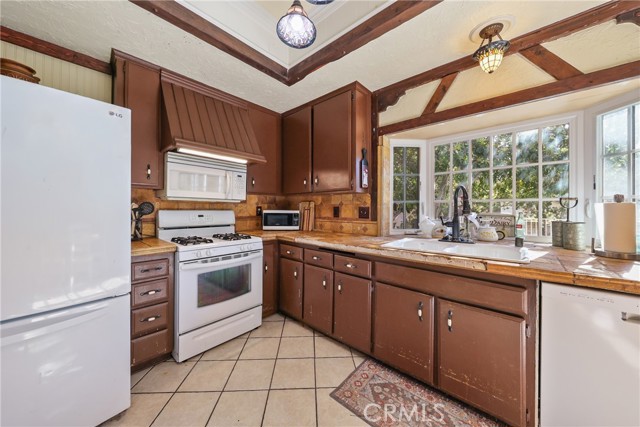 Detail Gallery Image 19 of 59 For 2490 Michigan, Claremont,  CA 91711 - 4 Beds | 2 Baths