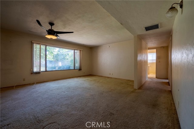 Detail Gallery Image 13 of 47 For 1165 W North Bear Creek Dr, Merced,  CA 95348 - 3 Beds | 2/1 Baths