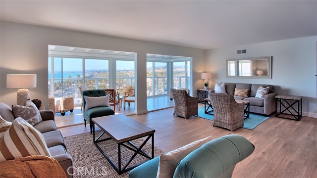 Detail Gallery Image 5 of 12 For 1531 Buena Vista #B,  San Clemente,  CA 92672 - 2 Beds | 2 Baths