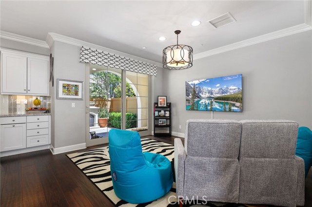 Detail Gallery Image 6 of 40 For 18617 Clubhouse Dr, Yorba Linda,  CA 92886 - 3 Beds | 2/1 Baths