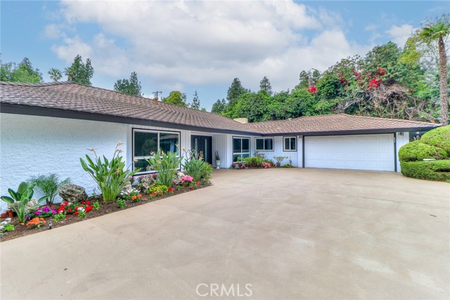 2225 Terraza Place, Fullerton CA: https://media.crmls.org/medias/b8e1883d-c85a-4fe4-b6ff-6ec941a46b6c.jpg