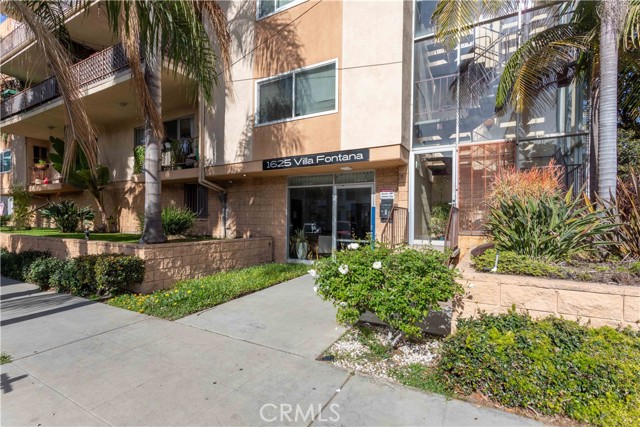 Detail Gallery Image 3 of 37 For 1625 E Appleton St 3j,  Long Beach,  CA 90802 - 2 Beds | 2 Baths