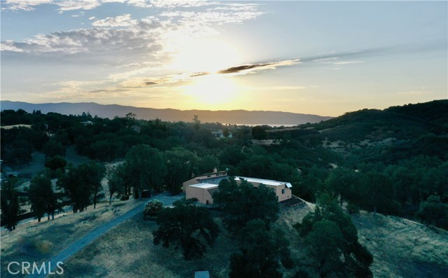 540 Pine Ridge Road, Lakeport CA: https://media.crmls.org/medias/b8e297e9-f41c-45bf-b87b-194f434471cd.jpg