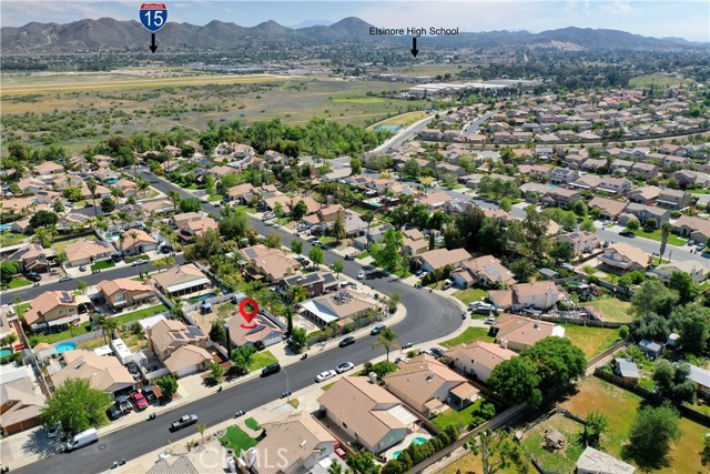 19450 Sweetwood Lane, Lake Elsinore CA: https://media.crmls.org/medias/b8e2b0df-e76e-460d-ab6d-0cf7d0213d79.jpg