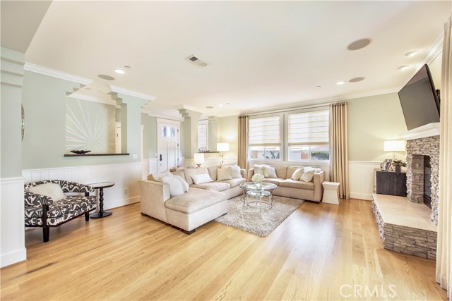 2209 Nelson Avenue, Redondo Beach, California 90278, 4 Bedrooms Bedrooms, ,3 BathroomsBathrooms,Residential,Sold,Nelson,SB16700938
