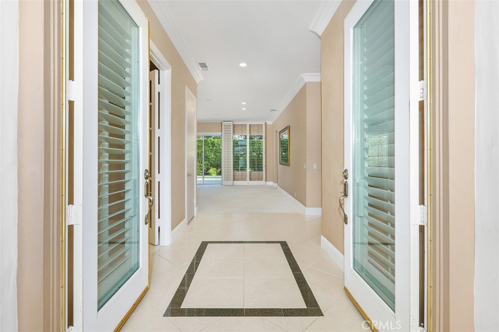 MLS #OC25269691 image #1