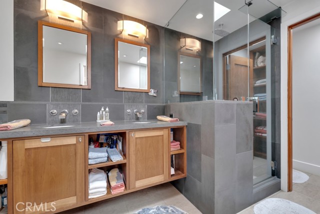 Detail Gallery Image 21 of 40 For 4315 Morro Dr, Woodland Hills,  CA 91364 - 3 Beds | 3/1 Baths