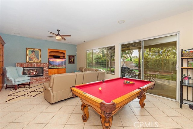 14132 Peral Court, Chino CA: https://media.crmls.org/medias/b8e3c7ee-31f5-4556-9ed5-c53f02f261b1.jpg