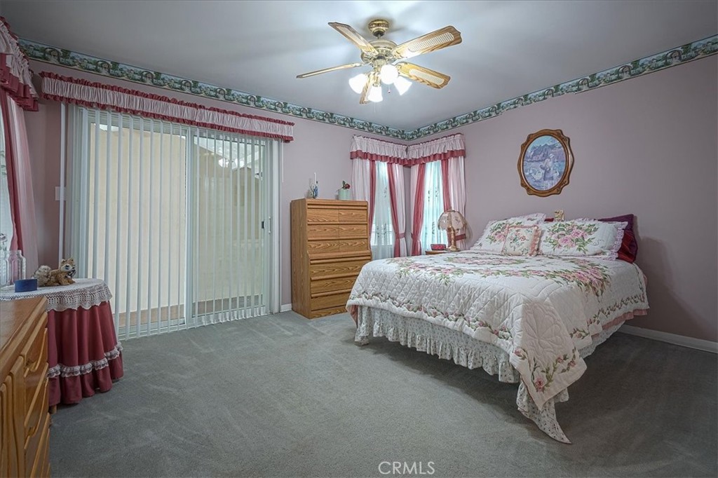 https://media.crmls.org/medias/b8e3f815-f61f-425c-b26b-07ba26d02f60.jpg?preset=X-Large