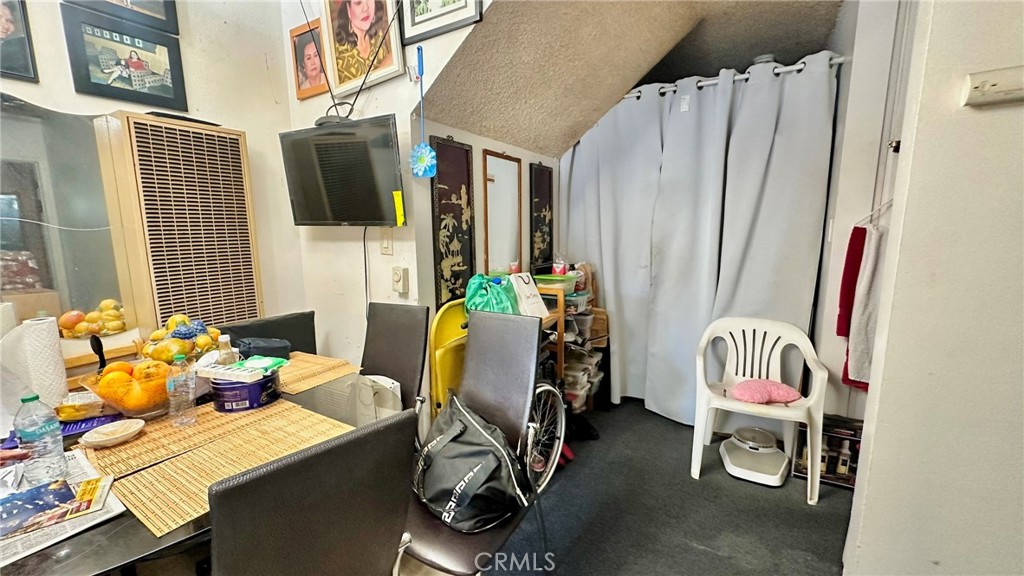 MLS #WS25065101 img 9