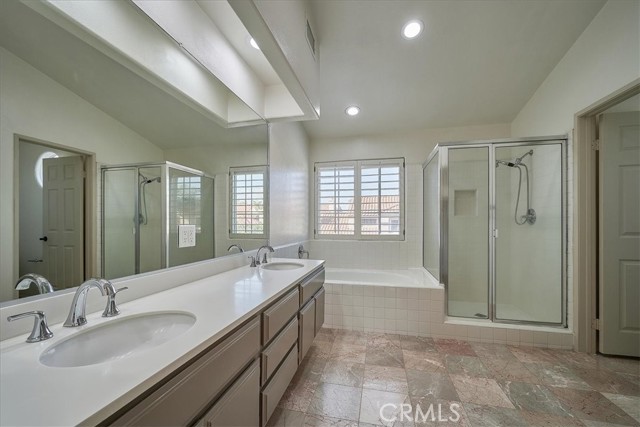 Detail Gallery Image 15 of 21 For 12 Adelante, Irvine,  CA 92614 - 3 Beds | 2/1 Baths