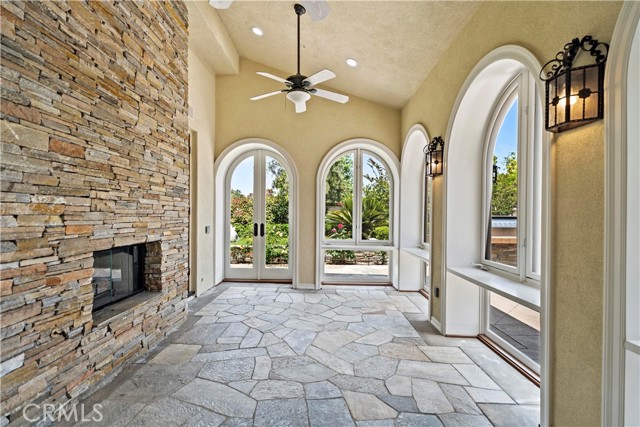 2535 Bronzewood Drive, Tustin CA: https://media.crmls.org/medias/b8e48467-2e6d-41c8-9963-b8c8602a3ce2.jpg