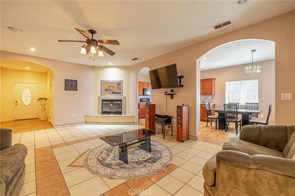 MLS #BB25225617 image #10