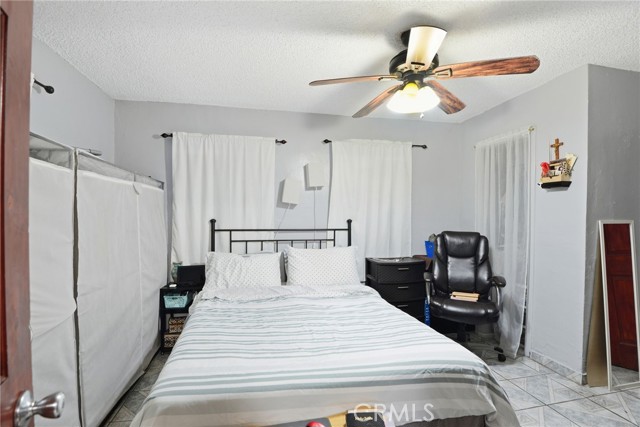 Detail Gallery Image 14 of 16 For 1038 Hollister St, San Fernando,  CA 91340 - – Beds | – Baths