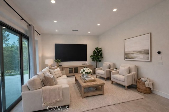 Detail Gallery Image 3 of 25 For 112 San Benito, Irvine,  CA 92618 - 3 Beds | 2/1 Baths