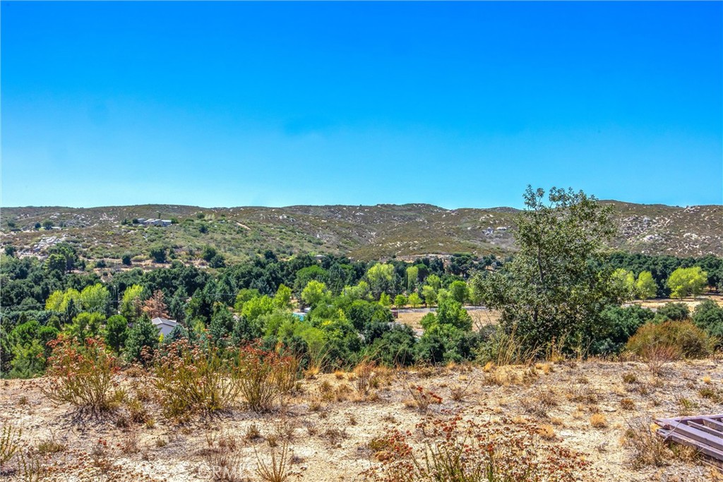 https://media.crmls.org/medias/b8e82150-5094-464c-9771-fb2864967e26.jpg?preset=X-Large