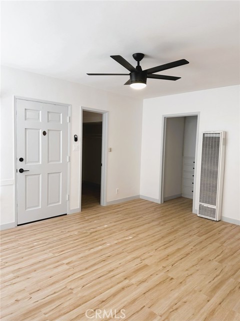 494 Almond Avenue, Long Beach CA: https://media.crmls.org/medias/b8e8fa54-22ce-4e31-b87c-d9cd2e7cbf37.jpg