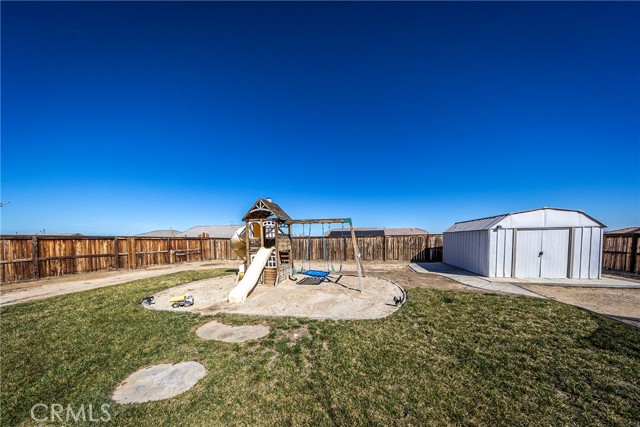 Detail Gallery Image 20 of 23 For 13974 Old Mill Ln., Victorville,  CA 92394 - 4 Beds | 2 Baths