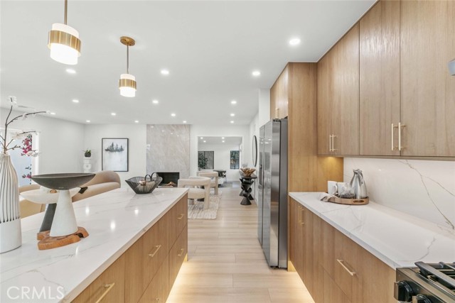 Detail Gallery Image 22 of 72 For 8633 Le Berthon St, Sunland,  CA 91040 - 5 Beds | 3 Baths