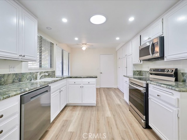 42206 Village 42 photo 1