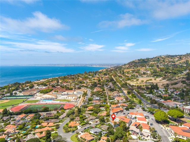 712 Yarmouth Road, Palos Verdes Estates, California 90274, 3 Bedrooms Bedrooms, ,2 BathroomsBathrooms,Residential,Sold,Yarmouth,SB21096002