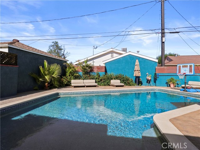 Detail Gallery Image 46 of 57 For 8110 Lesner Ave, Lake Balboa,  CA 91406 - 3 Beds | 2 Baths